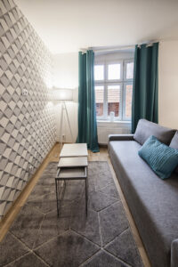 kanapa, stolik kawowy